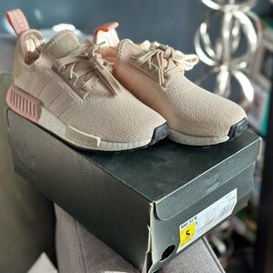 Adidas sneakers size 5